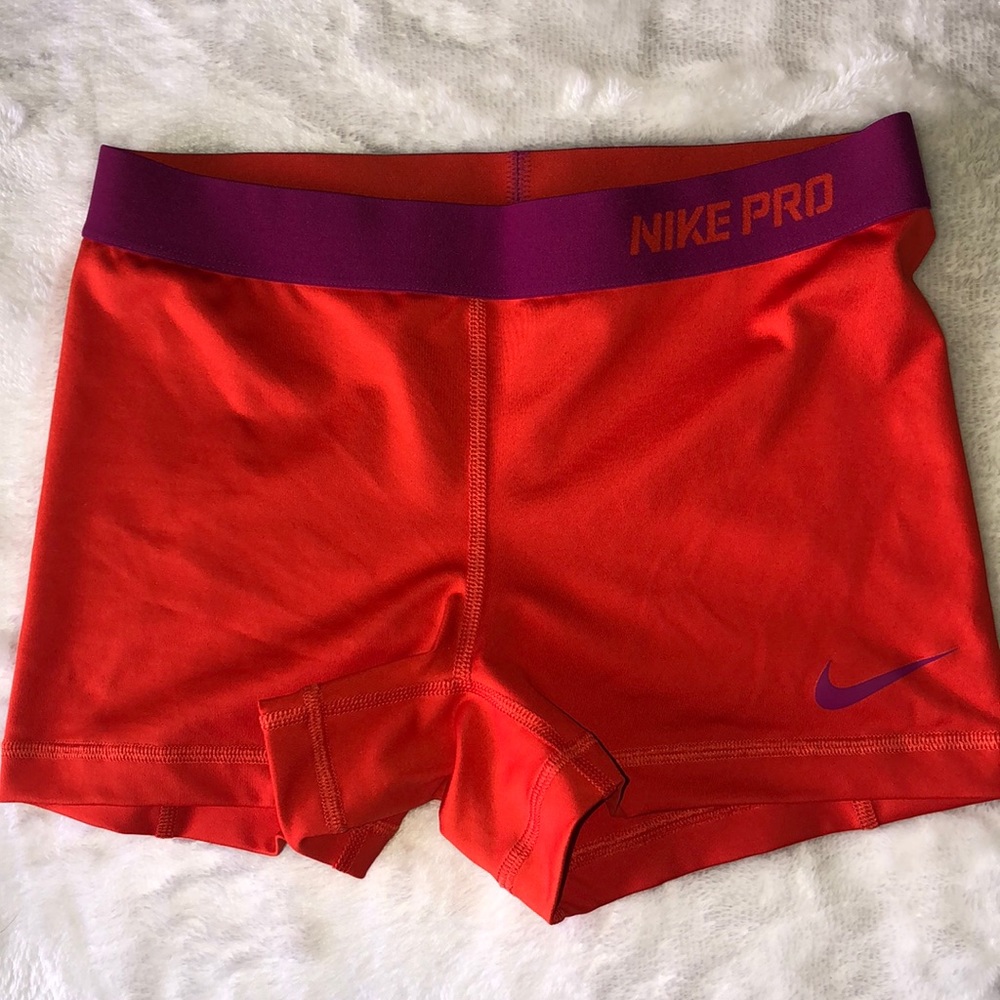 Nike pro orange shorts